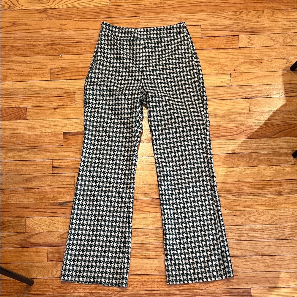 Stylish Dark Green and Tan Houndstooth High rise, Wide leg, flare Dress Pants